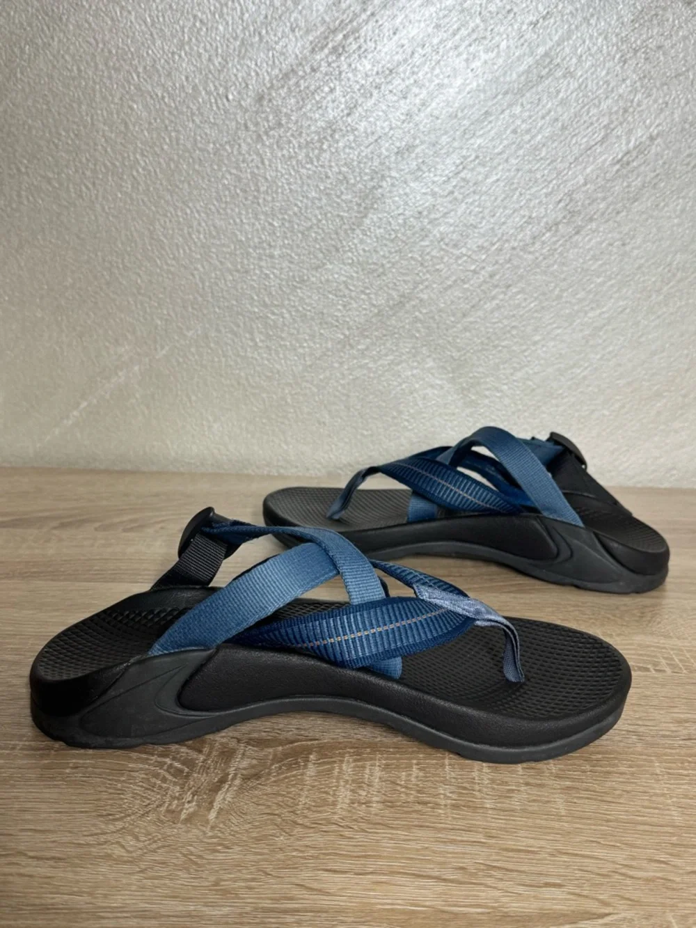 Chaco Hipthong Sandal - Men's Size 8 Women’s 9 Blue